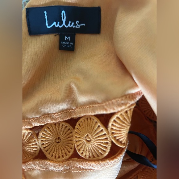 Lulu’s Elegant Yellow Lace midi Taliah Dress size M - Picture 8 of 8